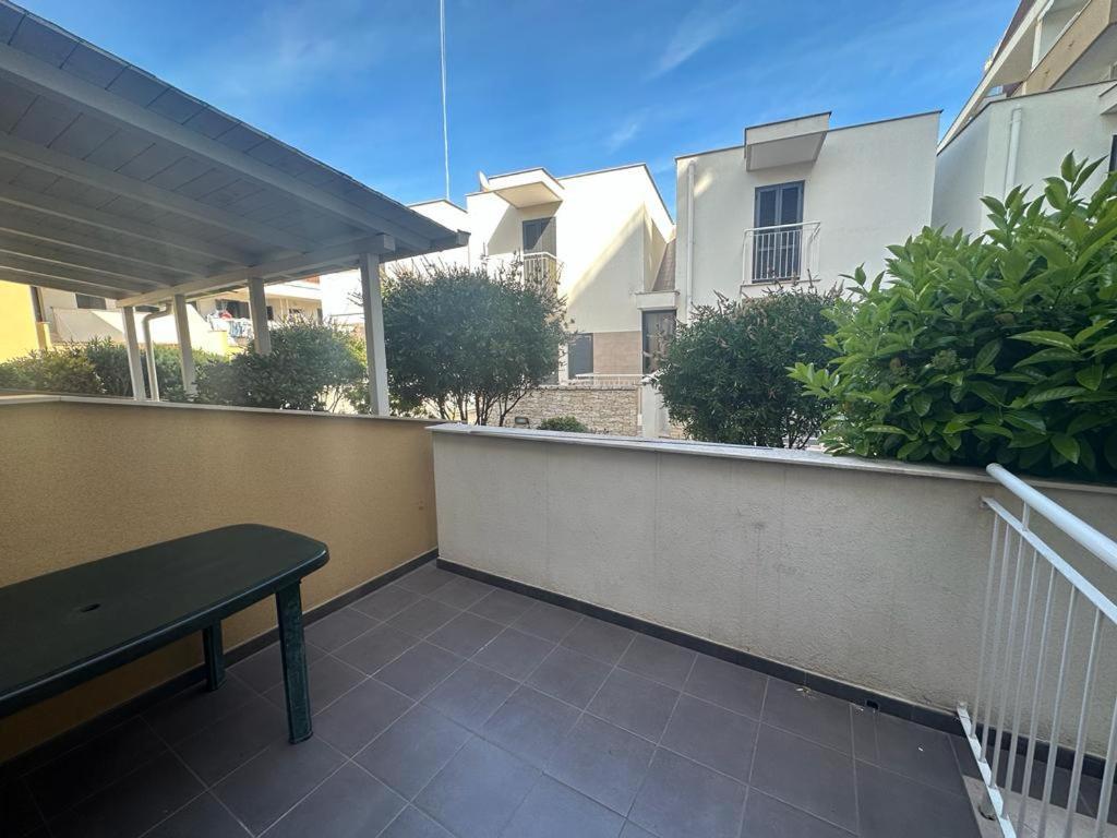 Villa Swamy Bisceglie Bagian luar foto
